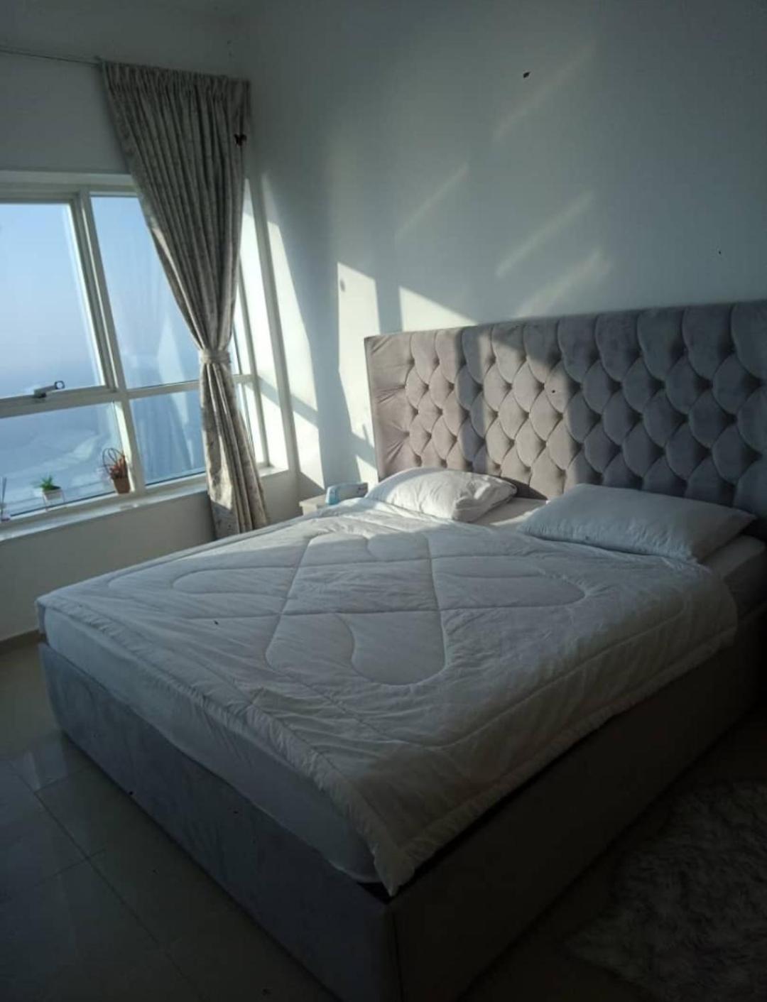 Luxury Sea View Amazing Room Double Bed - Room Inside Apartment Аджман Екстер'єр фото